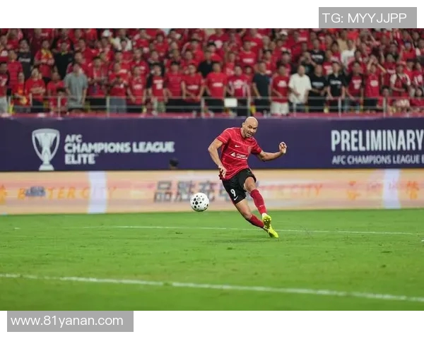 成都足球队战术创新引领潮流助力球队崛起成就新高峰