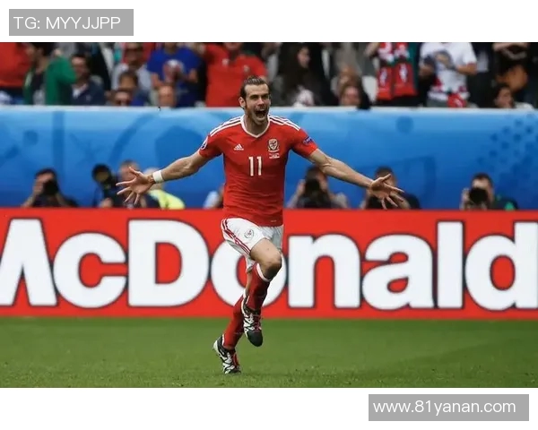 穿32号球衣的足球明星背后的故事与荣耀之路